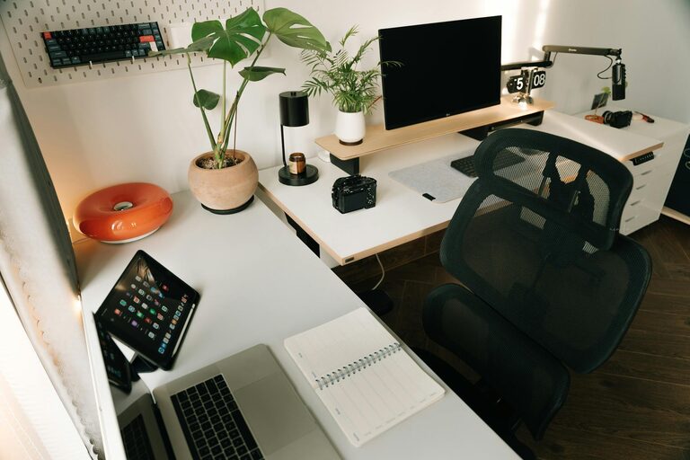 Simple Tips for Creating an Organized and Productive Home Workspace